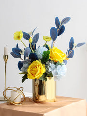 High-quality artificial flowers for living room decorations and flower arrangements