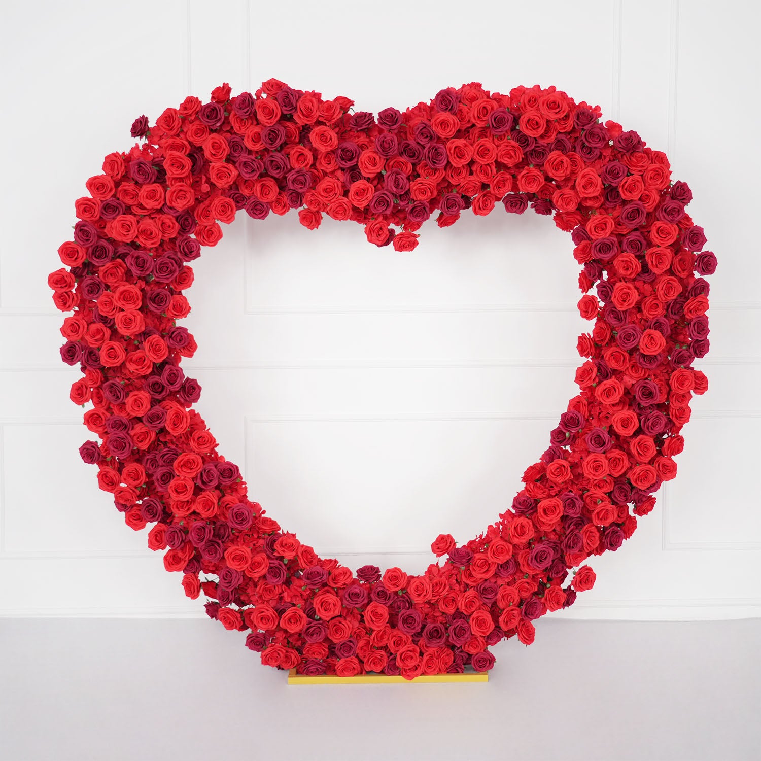 Uflower Luxury Red Rose Floral Arrangement Cloth Base Heart-Shaped Arch Props