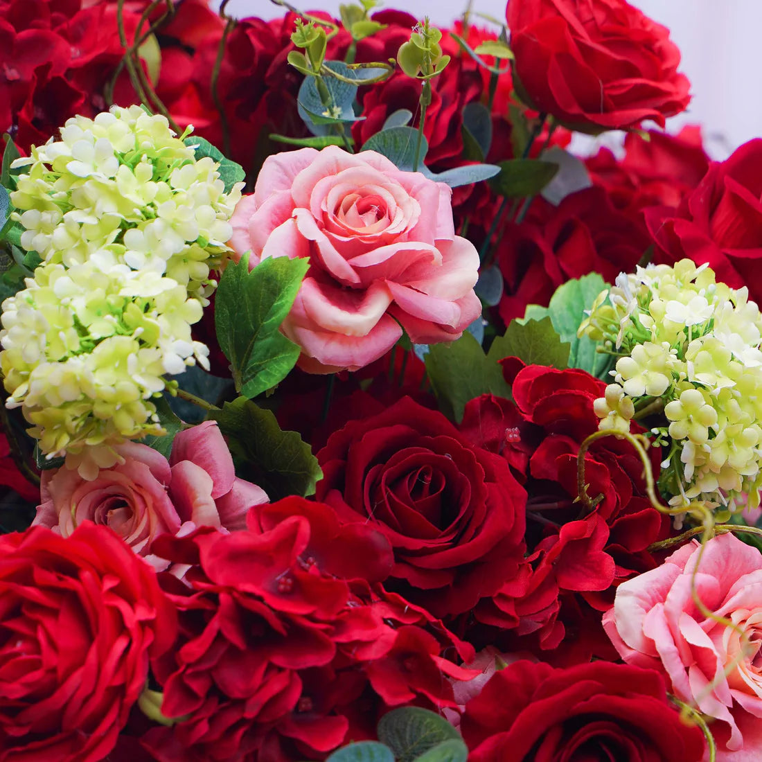 Artificial Vermilion Flower Wedding Table Centerpiece