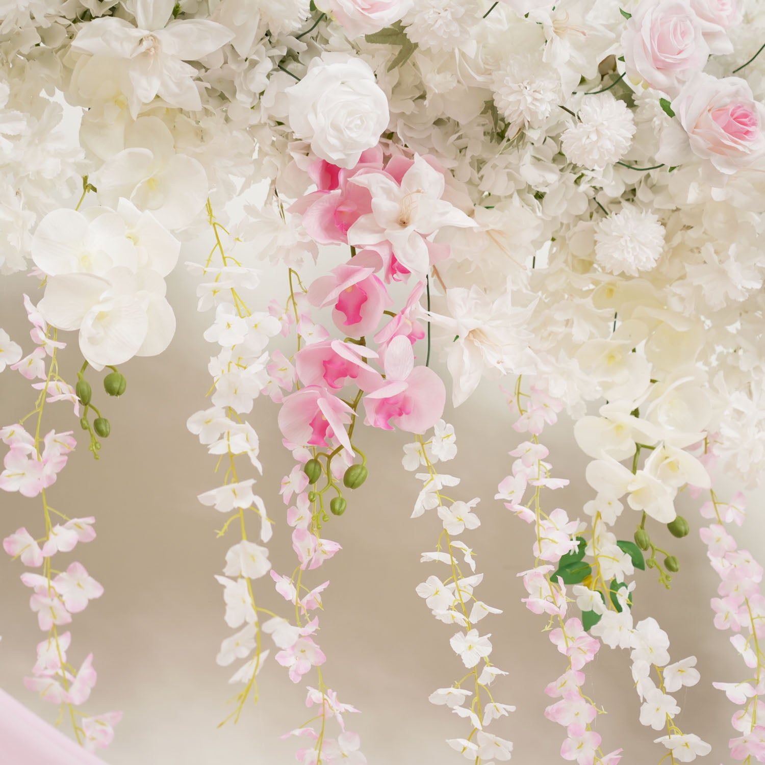 Rose Backdrop Flower Arrangement  16 picture