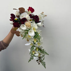 Hand bouquet waterfall bridal bouquet simulation wedding flowers