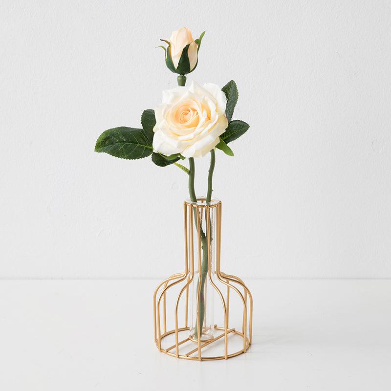 Simulated flower minimalist table decoration